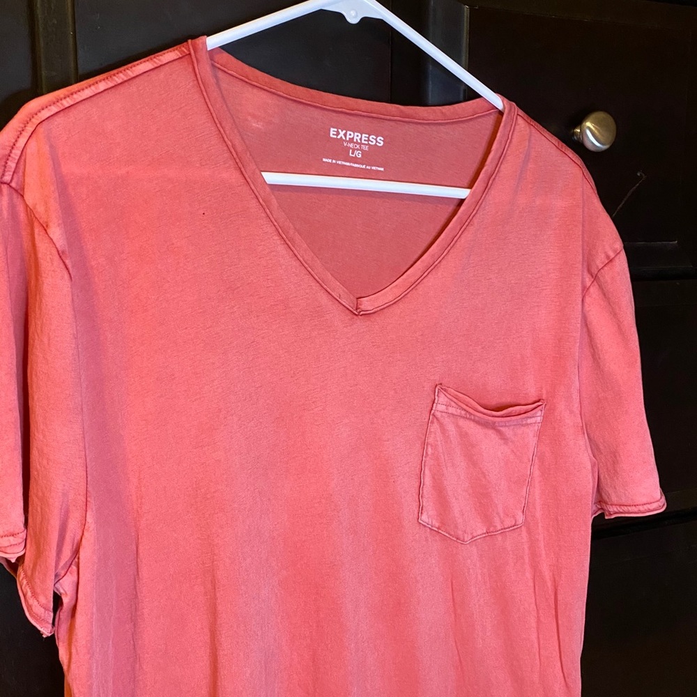 Express T Shirt Raw Hem